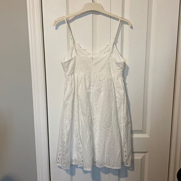 Lace dress - Picture 5 of 5